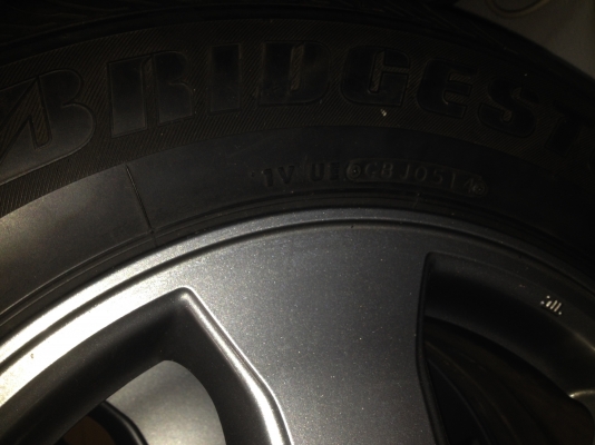 ขายล้อแม็ก VIGO CHAMP 16 สีกัลเงา พร้อมยาง bridgestone 215/65/16 ปี 14