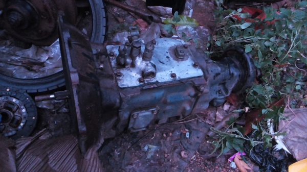 ขายเพลาลอยคานหน้าและเกียร์