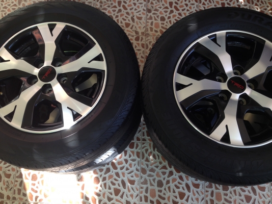 ขายล้อแม็กพร้อมยาง VigoTRD 16 พร้อมยาง bridgestone 215/65/16 ปี 13