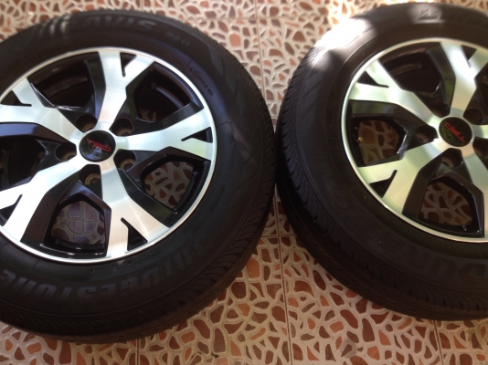 ขายล้อแม็กพร้อมยาง VigoTRD 16 พร้อมยาง bridgestone 215/65/16 ปี 13 ขายล้อแม็กพร้อมยาง VigoTRD 16 พร้อมยาง bridgestone 215/65/16 ปี 13