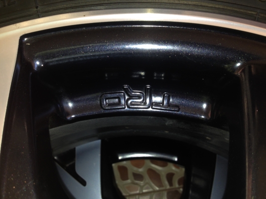 ขายล้อแม็กพร้อมยาง VigoTRD 16 พร้อมยาง bridgestone 215/65/16 ปี 13 ขายล้อแม็กพร้อมยาง VigoTRD 16 พร้อมยาง bridgestone 215/65/16 ปี 13