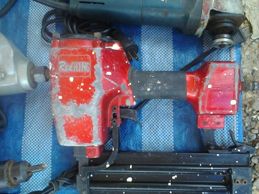 ตัวยิงตะปูลมตัวใหญ่