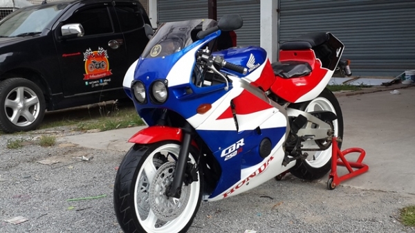 วุฒิ นนบุรี ขาย CBR400cc. แฟริ่งเดิมๆทะเบียนแท้พร้อมโอนรถเครื่องดีพร้อมใช้ วุฒิ นนบุรี ขาย CBR400cc. แฟริ่งเดิมๆทะเบียนแท้พร้อมโอนรถเครื่องดีพร้อมใช้