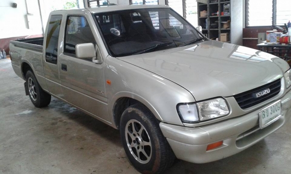 ขายอีซูซุ ดราก้อนปี 98 เครื่อง 2800 เทอร์โบ เกียรออโต้แท้โรงงาน