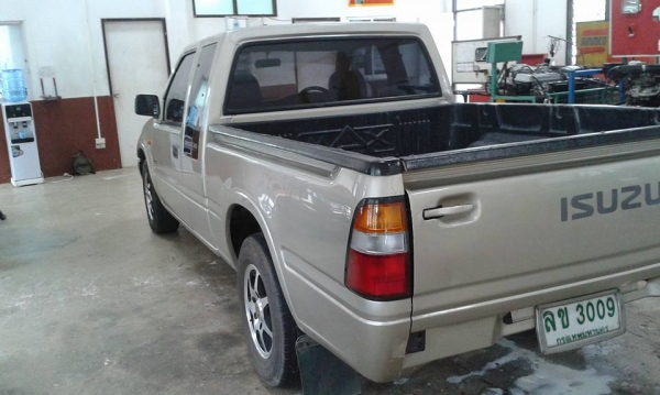 ขายอีซูซุ ดราก้อนปี 98 เครื่อง 2800 เทอร์โบ เกียรออโต้แท้โรงงาน