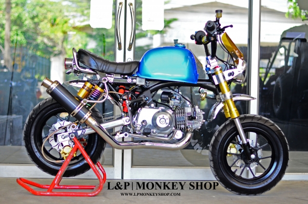 มังกี้ กอลิล่า แต่งๆๆ ลดราคาทุกรุ่นและมีของแถมอีกมากมาย  ด่วนๆๆ ลดๆๆ