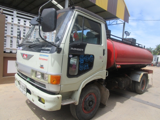 ขายรถบรรทุกของเหลว