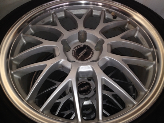 ขายล้อแม็กแท้ 18 พร้อมยาง ราคาถูก ขายล้อแม็กแท้ 18 พร้อมยาง ราคาถูก