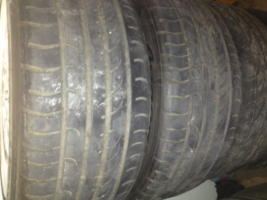 ขายล้อแม็กแท้ 18 พร้อมยาง ราคาถูก ขายล้อแม็กแท้ 18 พร้อมยาง ราคาถูก