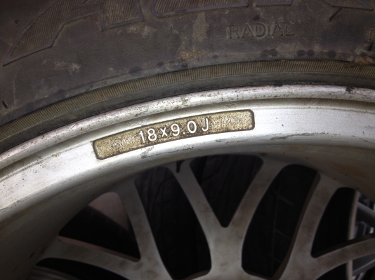 ขายล้อแม็กแท้ 18 พร้อมยาง ราคาถูก ขายล้อแม็กแท้ 18 พร้อมยาง ราคาถูก