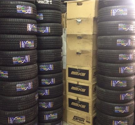 ยางใหม่ Goodyear 215/45/17 เส้นล่ะ 2,000บาท รับประกัน2ปี หมดล็อตนี้หมดแล้วนะครับ