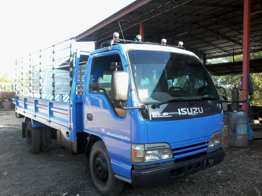 รถ isuzu  130  เทอร์โบ  ปี48 เครื่องดี  ครัชชีสวย  แอร์เย็น  พร้อมใช้งาน