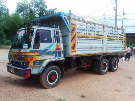 ขาย 10 ล้อดั้ม ISUZU ROCKY 175 เปลี่ยนช่วงล่างใหญ่จัมโบ้แล้ว เครื่อง 6BG1 175 แรงม้า คัสซีสวยตลอดเส้น สโลว์กลาง เบรคลมดัน พาวเวอร์ ทะเบียนพร้อมโอนครับ