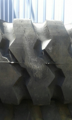 ยางรถตัก (ยางหล่อ+ยางเก่า) 20.5 ขอบ25 สภาพสวยครับ ยางรถตัก (ยางหล่อ+ยางเก่า) 20.5 ขอบ25 สภาพสวยครับ