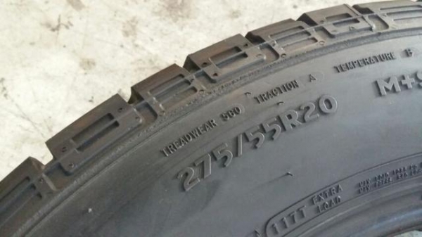 ขายยางใหม่  MICKEY THOMPSON M/T 275/55-20 เส้นละ 8500