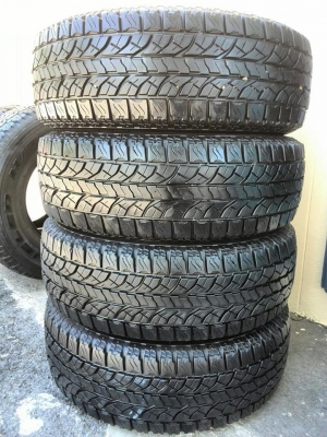 ขายยาง YOKOHAMA GEOLANDAR A/T-S 225-70-15 ปี12 ขอบขาว ดอกหนาจัด เนื้อนิ่ม ชุดละ 5,500 บาท