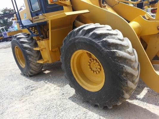 ขาย KOMATSU WA 100-1 ซีเรียล 30,000 นำเข้าจากญี่ปุ่น 090-986-2521 อ๊อบ