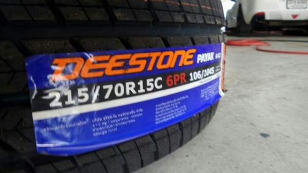 ขายยางใหม่ DEESTONE PAYAK R402 215-70-15 ราคาเส้นละ 2100