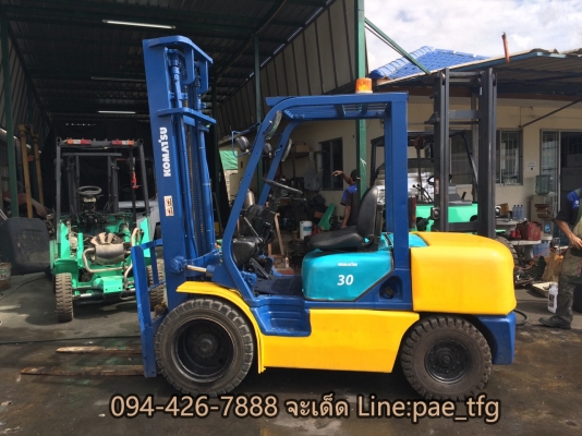 ขายโฟล์คลิฟท์ KOMATSUรุ่น12ยกได้ 3 ตัน 4 เมตร ดีเซลออโต้เครื่องเกียร์ดีมาก 094-4267888 จะเด็ด