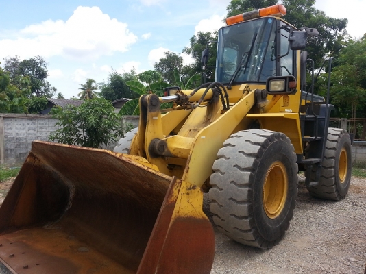 ขาย KOMATSU WA 300-3E นำเข้าจากญี่ปุ่น สวย พร้อมใช้ 090-986-2521 อ๊อบ