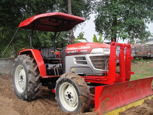 รถไถนั่งขับยันมาร์EF453Tพร้อมใบมีดและผาน6