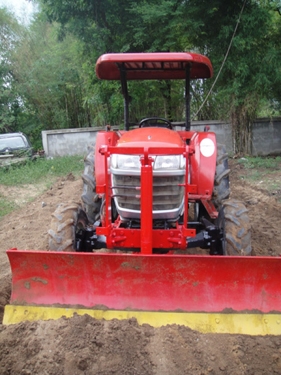 รถไถนั่งขับยันมาร์EF453Tพร้อมใบมีดและผาน6