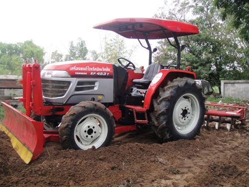 รถไถนั่งขับยันมาร์EF453Tพร้อมใบมีดและผาน6