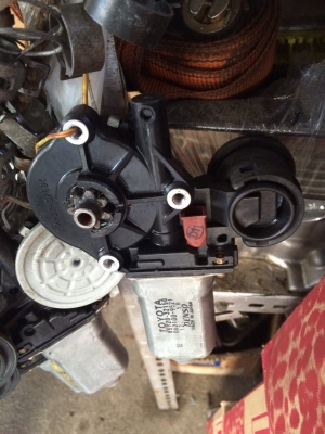 มอเตอร์กระจกไฟฟ้า โตโยต้า