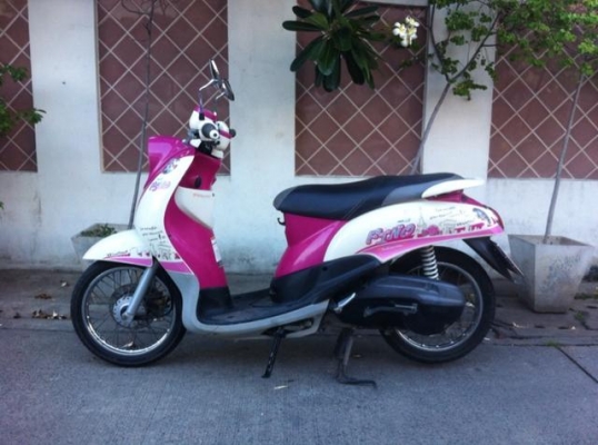 Yamaha Fino Fashion ชมพู ขาว สวย ใหม่ พร้อมใช้ทุกระบบ