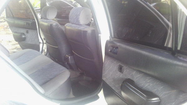 Toyota ไฮทอคปี2000ใช้Lpgกับน้ำมัน38000