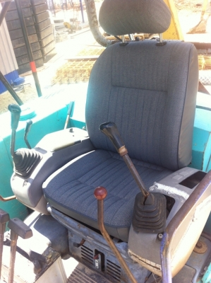 PC40-7 ตรงจากญี่ปุ่น สภาพสวยครับ ใครหาอยู่ติดต่อเข้ามาดูรถได้เลยครับ