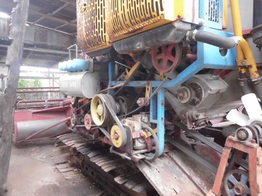 ขายรถเกี่ยวศักดิ์พัฒนา อุ้ม 2ตัน ตัวเดิน 10ของแทรคเตอร์ เครื่องฮีโน่ 195เทอร์โบ ปั้มไดกิ้น22 สนใจ0808255385,0810707634