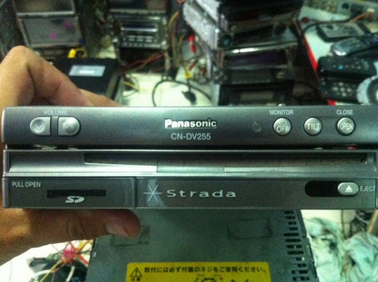 Panasonic CN-255FD สไลด์ไฟฟ้า จอทัชสกรีน7 นิ้ว DVD Mp3 SD CARD NAV ปรีเอ้า1ชุด Audio in 1ชุด Video out 1ชุด camera 1 ชุด ปรับระดับจอได้5ระดับ สภาพสวย มือ2 ญี่ปุ่น