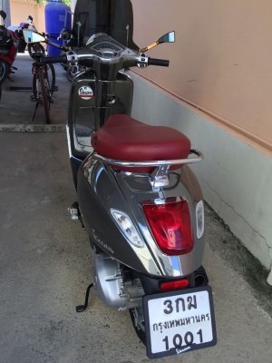 ขายคับ VESPA PRIMAVERA 150 3V IE ปี2014 ทะเบียนพร้อมโอนของแต่งล้น สีสวยแล๊ปสีเงินมาใหม่ สีเดิมเปนสีดำคับ ท่อแต่ง รถใช้งานมาแค่1200โลคับ ราคา 85000 บาท ดูรถได้ที่ นครปฐม อ.กำแพงแสนคับ สนใจติดต่อ 081-0578282 คับ ส่งได้ทั่วไทยคับ สนใจติดต่อ 081-0578282 FACEB