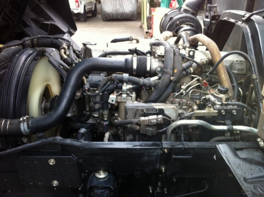 ISUZU 6ล้อ กระบะบรรทุก ปี54 240แรงม้า