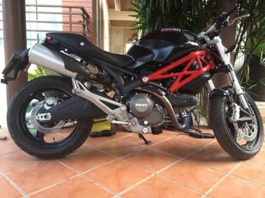 ขาย Monster 795 สีดำ