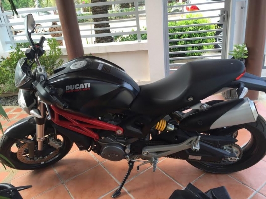 ขาย Monster 795 สีดำ