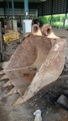 ขายบุ้งกีรถPC200-7....สวย เดิมๆ. อยู่ที่สมุทรปราการ