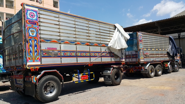 ขายรถพ่วง 20 ล้อ แม่-ลูก กระบะเนียมคอกเกษตรดั้ม อู่.สหกิจ ISUZU 300 ปี.25.พ.ย.53 รถสวย ยางเต็ม ราคาถูกๆแค่.2300000 ต่อรอง สนใจรีบจองด่วน