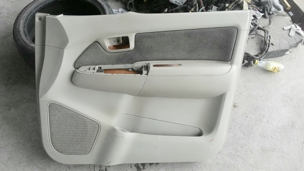 แผงประตูหน้าขวาวีโก้แค๊บ ตัวแรก