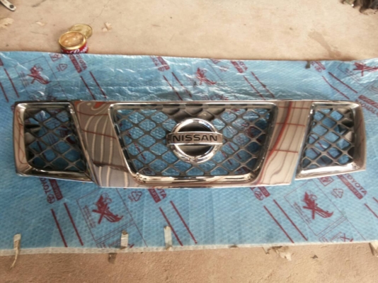 กระจังหน้า นาวาร่า ของแท้มือสอง