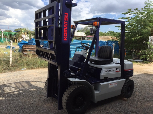 ขายด่วนรถยก KOMATSU  FD25-11 เครื่องยนต์ดีเซล 4D95 ความสูงเสา 4.50 เมตร งากระดกได้ (ฮิ้งฟอร์ค) รถสวยพร้อมใช้