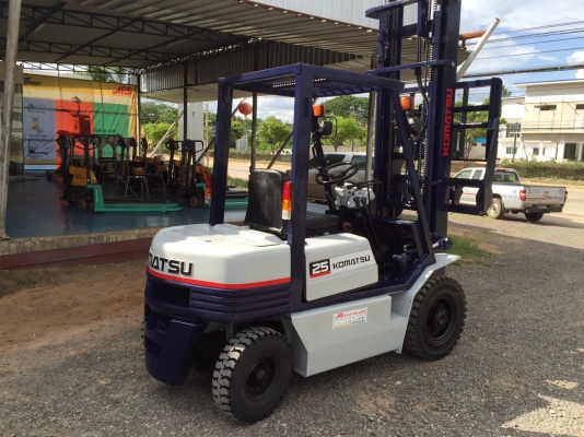 ขายด่วนรถยก KOMATSU  FD25-11 เครื่องยนต์ดีเซล 4D95 ความสูงเสา 4.50 เมตร งากระดกได้ (ฮิ้งฟอร์ค) รถสวยพร้อมใช้