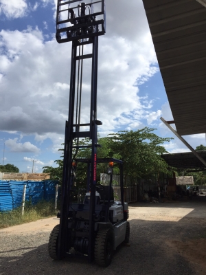 ขายด่วนรถยก KOMATSU  FD25-11 เครื่องยนต์ดีเซล 4D95 ความสูงเสา 4.50 เมตร งากระดกได้ (ฮิ้งฟอร์ค) รถสวยพร้อมใช้