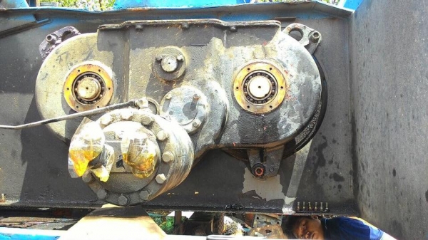 ต้องการ เสื้อกว้าน tadano TL251 25 ตัน ติดต่อ 081-700-5670