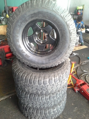 Max + Maxxis MT 265/75/16 ปี09 สภาพดี 1ชุด