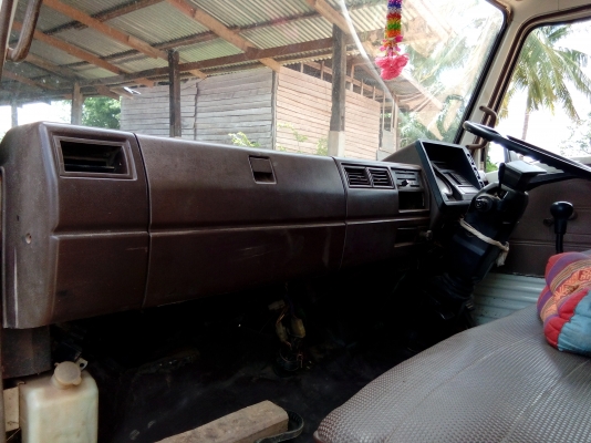 ขาย 6ล้อ HINO KM 779 กะบะยาว5เมตร เกียร์สั้น ราคาถูกๆ สภาพเยี่ยม เครื่องแน่นๆแรงจัด ช่วงล่างเยี่ยม แชสซีสวยมากๆ ไม่มีที่ติ เฟือง Fยาง8.25 ใหม่ 6 เส้น พร้อมใช้งานทันที เล่มทะเบียนพร้อมโอน ขาย 6ล้อ HINO KM 779 กะบะยาว5เมตร เกียร์สั้น ราคาถูกๆ สภาพเยี่ยม เครื่องแน่นๆแรงจัด ช่วงล่างเยี่ยม แชสซีสวยมากๆ ไม่มีที่ติ เฟือง Fยาง8.25 ใหม่ 6 เส้น พร้อมใช้งานทันที เล่มทะเบียนพร้อมโอน