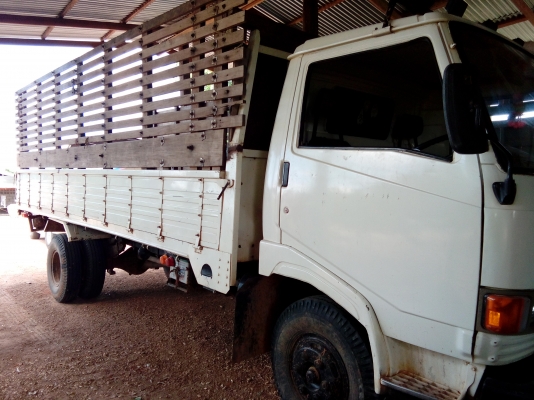 ขาย 6ล้อ HINO KM 779 กะบะยาว5เมตร เกียร์สั้น ราคาถูกๆ สภาพเยี่ยม เครื่องแน่นๆแรงจัด ช่วงล่างเยี่ยม แชสซีสวยมากๆ ไม่มีที่ติ เฟือง Fยาง8.25 ใหม่ 6 เส้น พร้อมใช้งานทันที เล่มทะเบียนพร้อมโอน