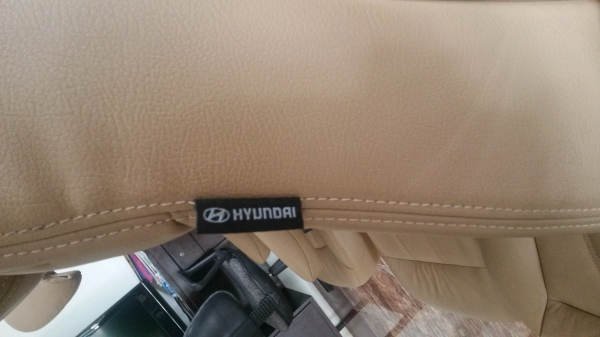 ขายเบาะรถตู้ฮุนไดหนังแท้วีไอพีหมุนกลับเป็นเตียงนอนได้ ขาย 11000 บาท