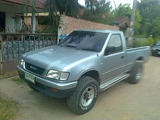 ขายรถกระบะ 4WD 2 ประตู ISUZU รถประกอบ เครื่อง 3200 turbo เกียร์ธรรมดาของปาเจโร คอยล์สปริง ราคา 183000